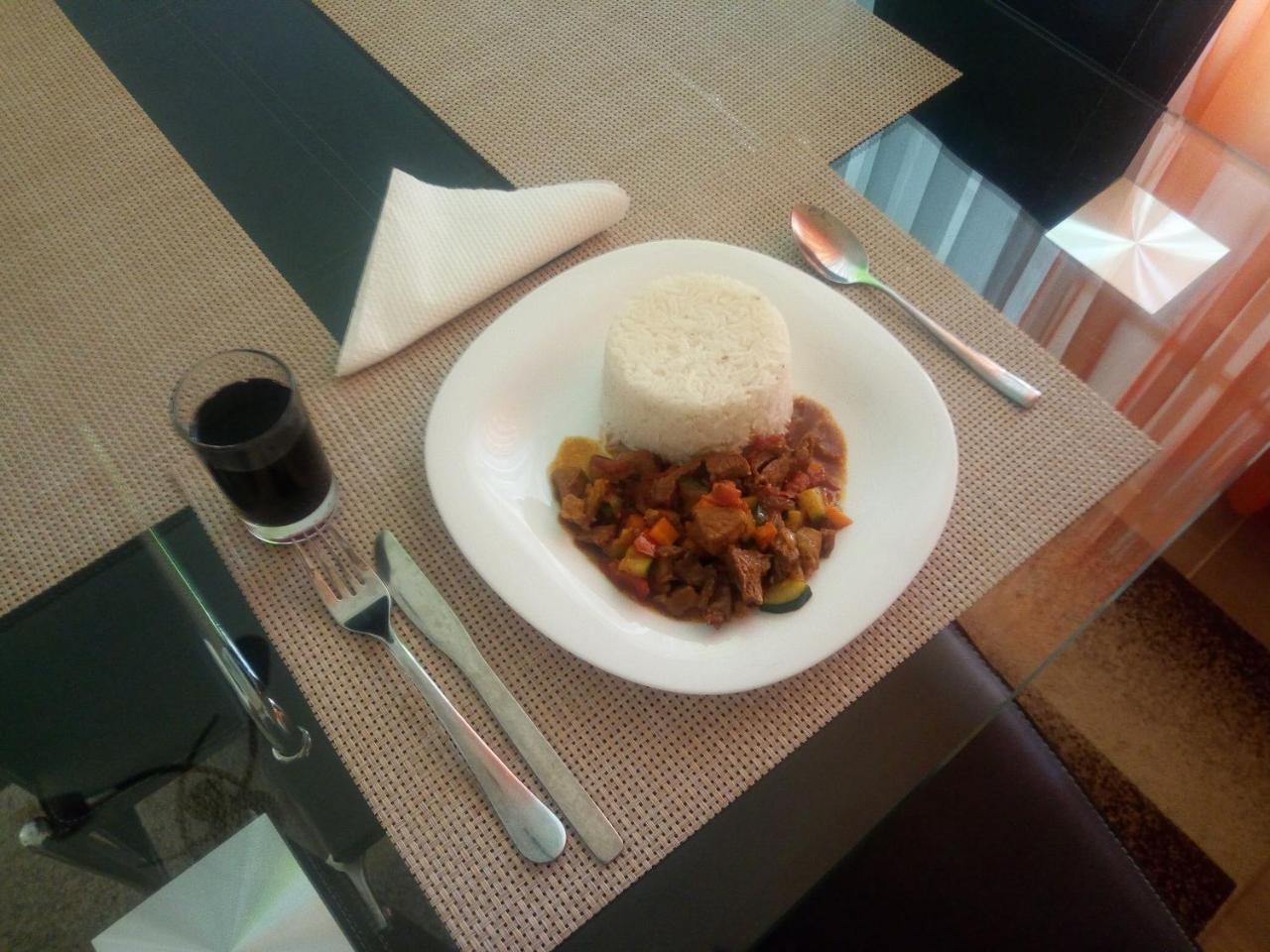 Elegant Comfy Rooms- JKIA Nairobi Eksteriør billede